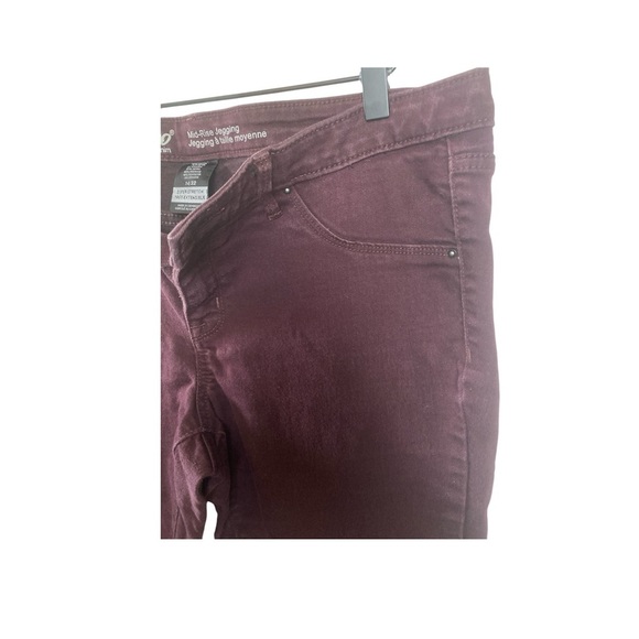 MOSSIMO by Target burgundy denim mid rise jeans // 14 - Picture 7 of 10